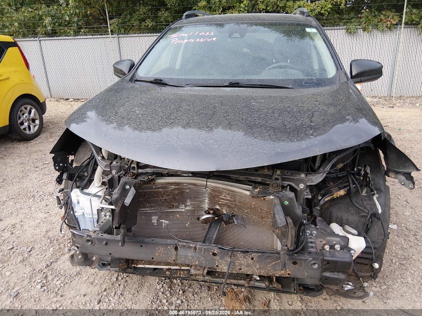 TOYOTA RAV4 - zdjęcie 13