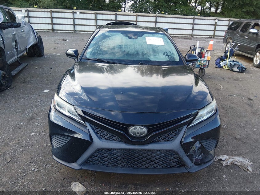 TOYOTA CAMRY - zdjęcie 12