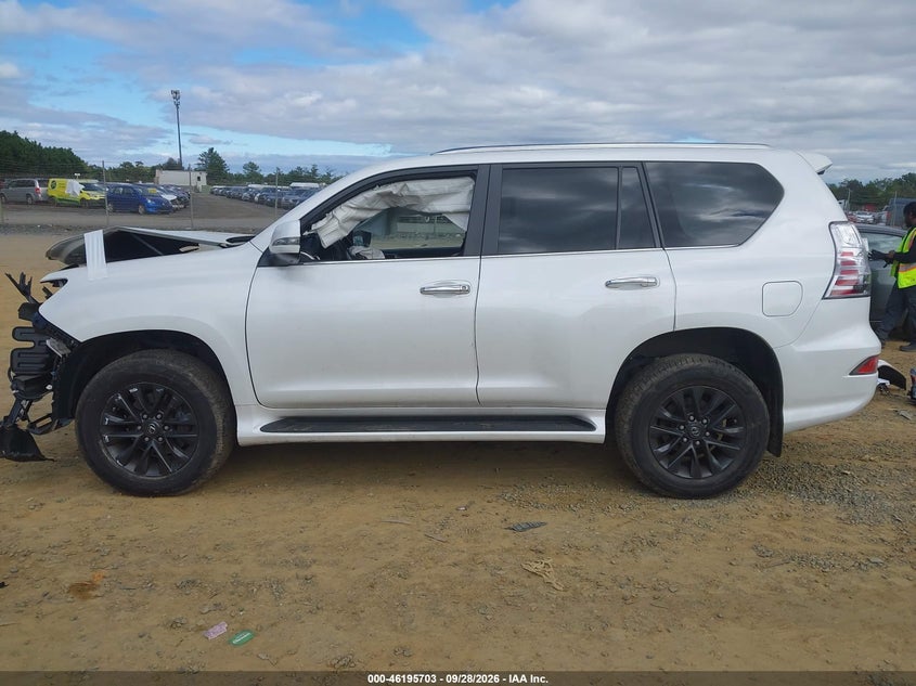 Фото 15 - LEXUS GX 460
