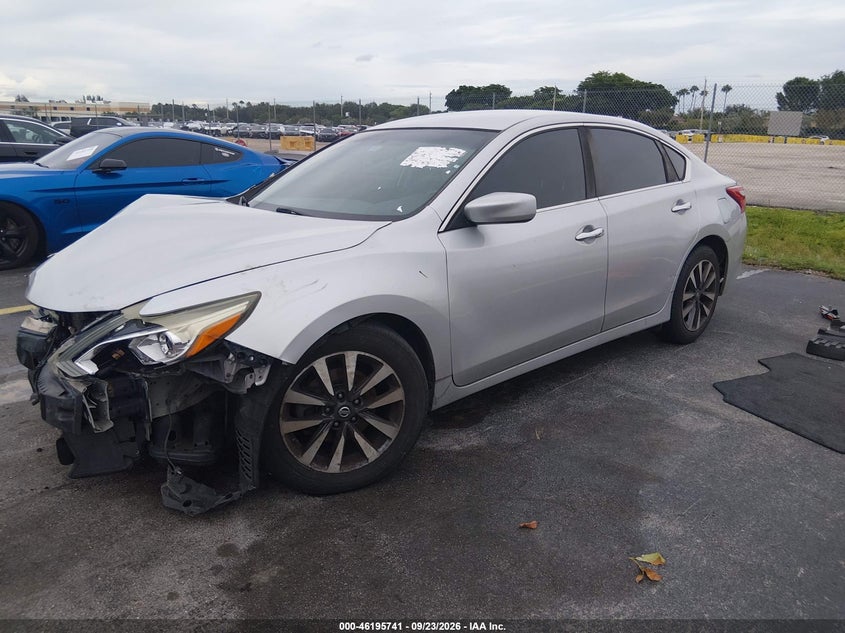 2017 Nissan Altima 2.5 Sv, Front End, IAAI, VIN 1N4AL3AP3HC252494 — photo 2