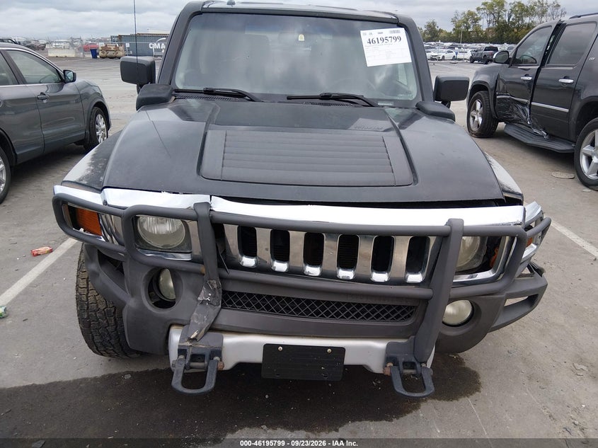 2008 HUMMER H3 SUV · Фото 12