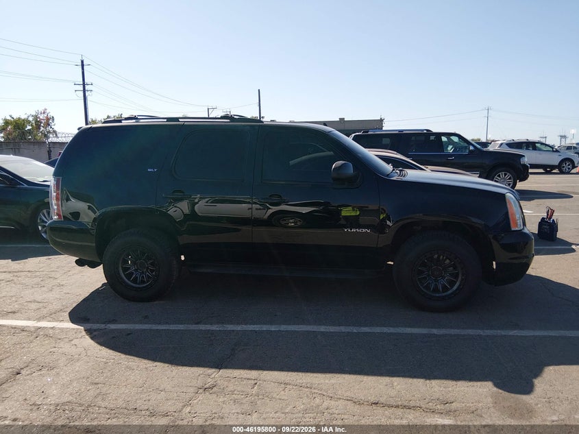 2013 GMC YUKON SLT · Фото 13