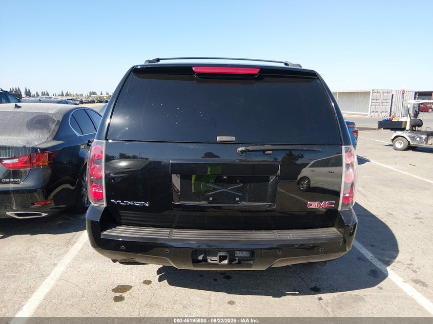 2013 GMC YUKON SLT · Фото 16