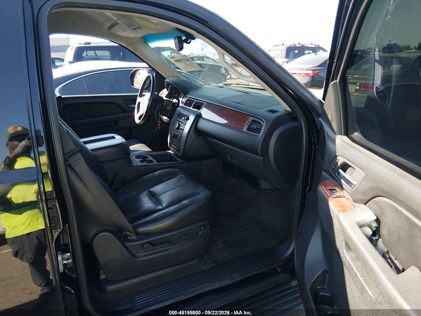 2013 GMC YUKON SLT · Фото 5