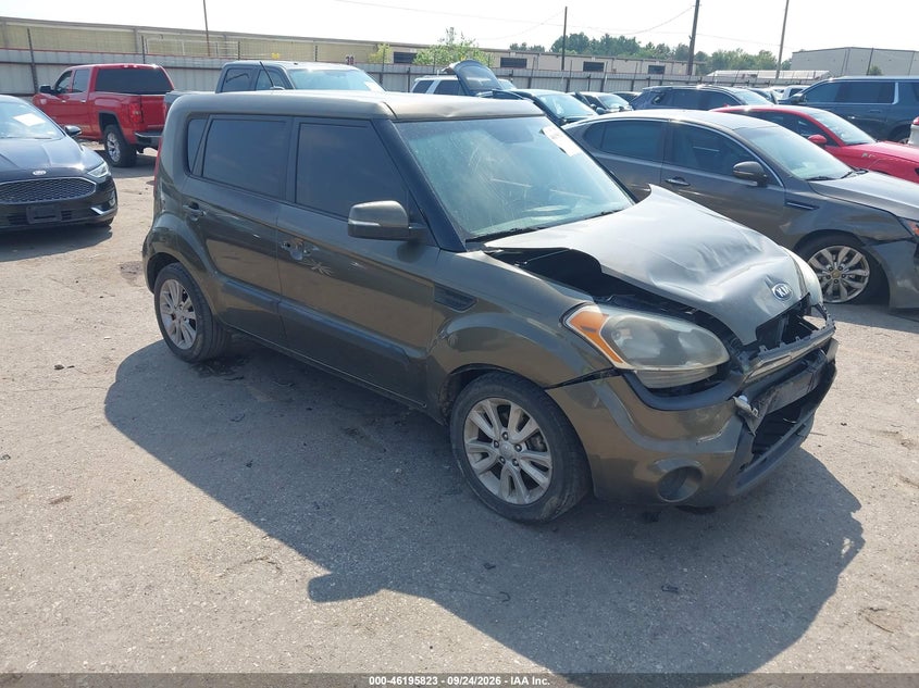 Vin: kndjt2a6xd7526532, lot: 46695706, kia soul + 2013 img_1
