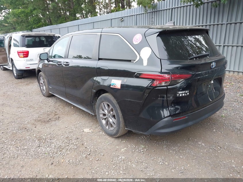 TOYOTA SIENNA - zdjęcie 3