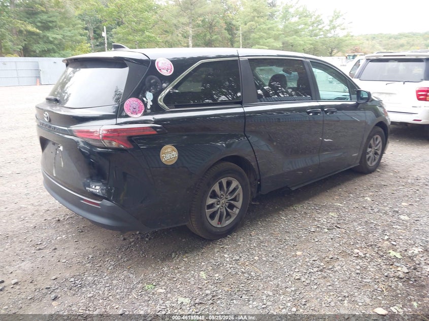TOYOTA SIENNA - zdjęcie 4