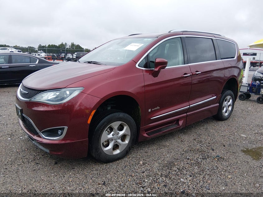 Vin: 2c4rc1eg0hr739767, lot: 46695930, chrysler pacifica touring-l plus 20172