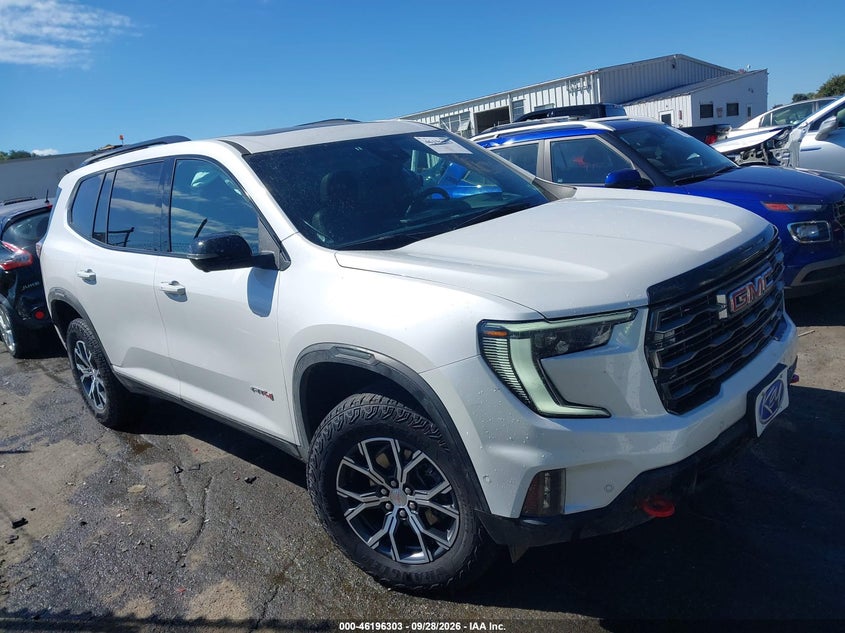 2025 GMC ACADIA AWD AT4 · Photo 13