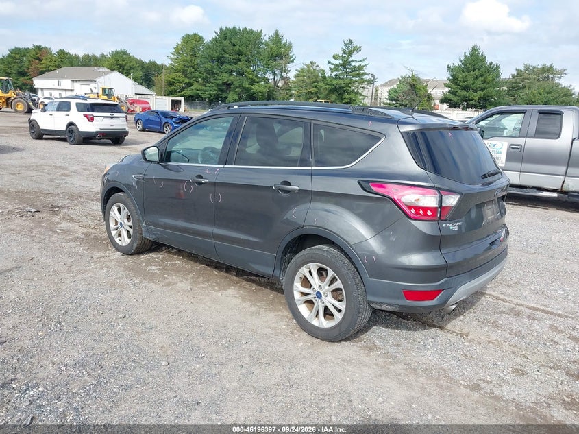 Vin: 1fmcu0gd7jua92627, lot: 46696281, ford escape se 20183