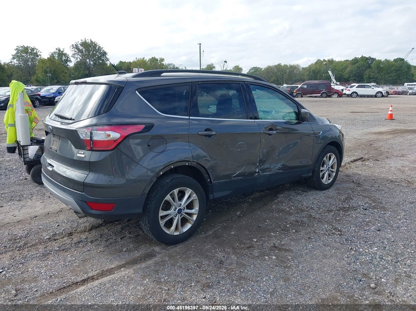 Vin: 1fmcu0gd7jua92627, lot: 46696281, ford escape se 20184