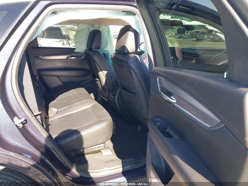 CADILLAC XT5 - zdjęcie 8