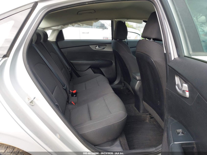 Kia Forte - фото 8