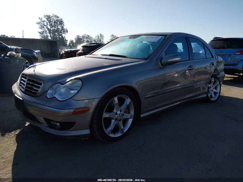 2007 Mercedes-Benz C 230 Sport, Left Side, IAAI, VIN WDBRF52H67F910635 — photo 2
