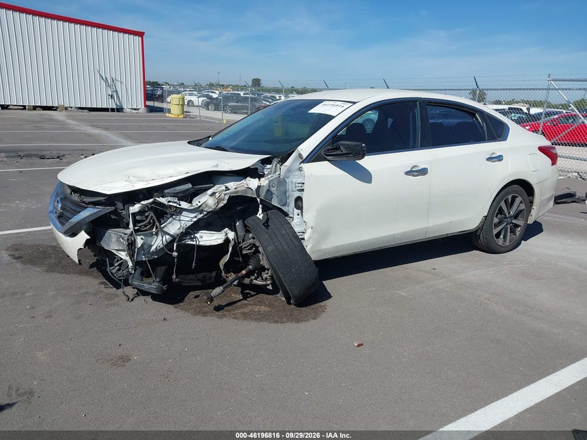 2016 Nissan Altima 2.5 Sr, Front End, IAAI, VIN 1N4AL3APXGC220673 — photo 2