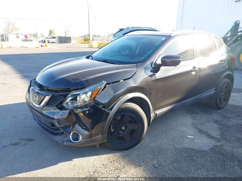 Vin: jn1bj1cp1jw188176, lot: 46696936, nissan rogue sport sv 20182