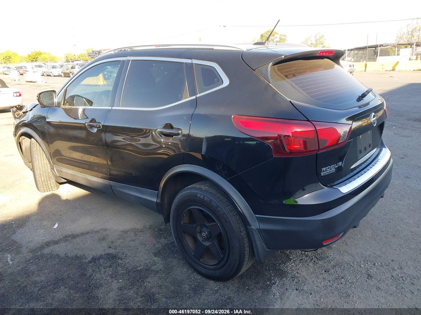 Vin: jn1bj1cp1jw188176, lot: 46696936, nissan rogue sport sv 20183