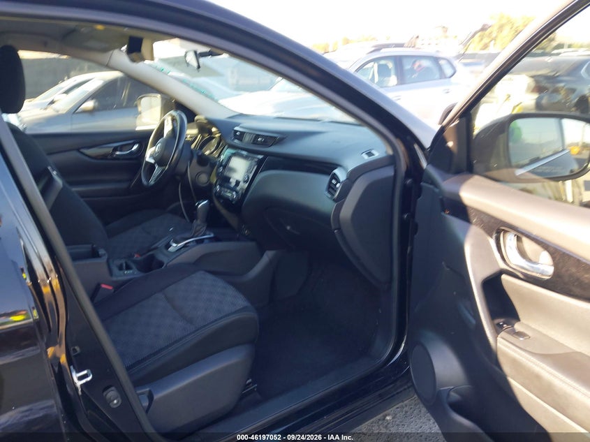 NISSAN ROGUE SPORT 2018 VIN JN1BJ1CP1JW188176
