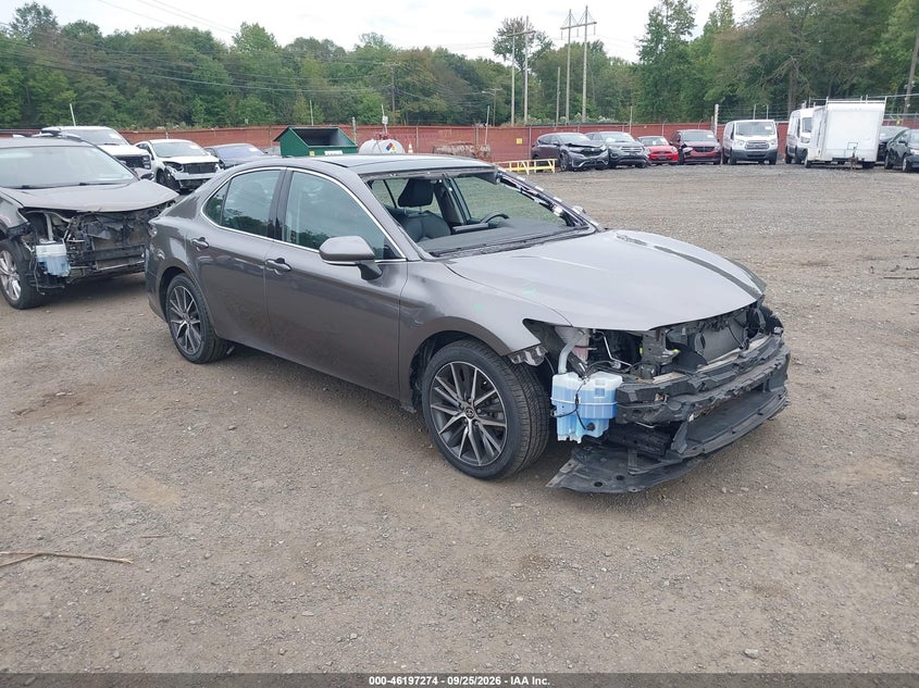 Vin: 4t1f11bk3mu025660, lot: 46697158, toyota camry xle 2021 img_1