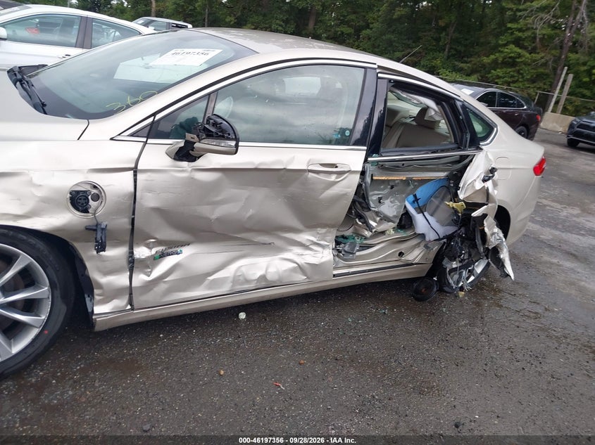 Photo 6 - FORD FUSION ENERGI