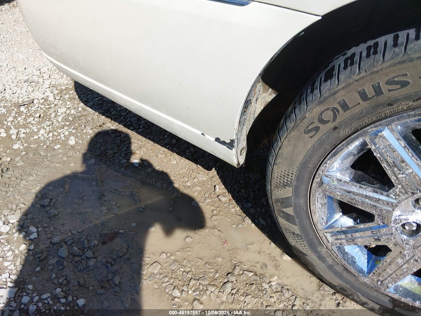CADILLAC DTS 2011 VIN 1G6KH5E66BU137485