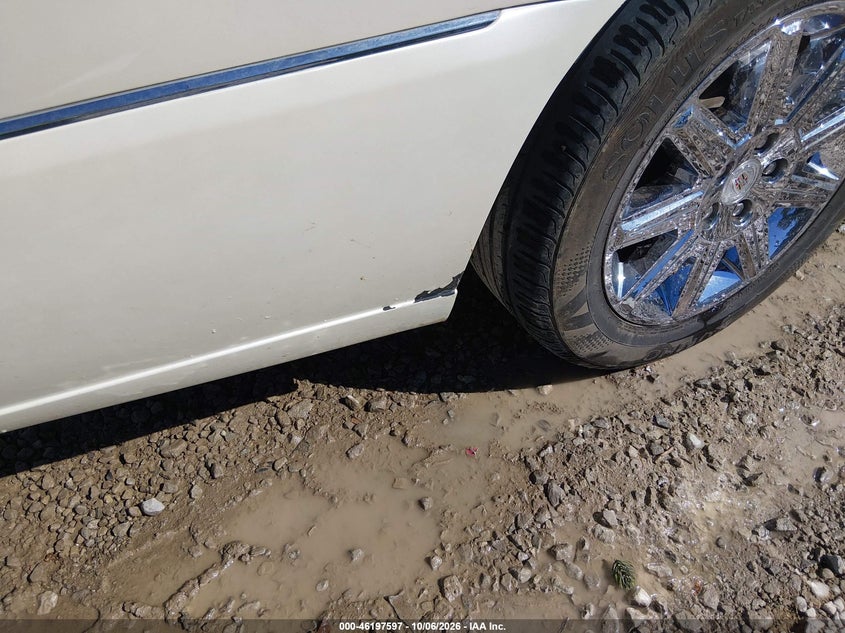 CADILLAC DTS 2011 VIN 1G6KH5E66BU137485