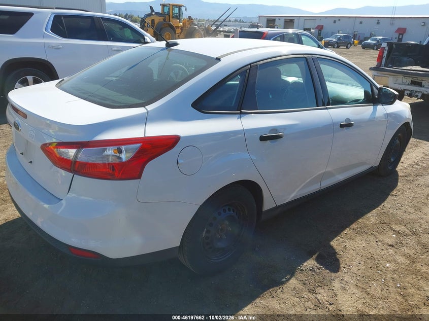 Vin: 1fahp3e27cl302629, lot: 46697546, ford focus s 20124