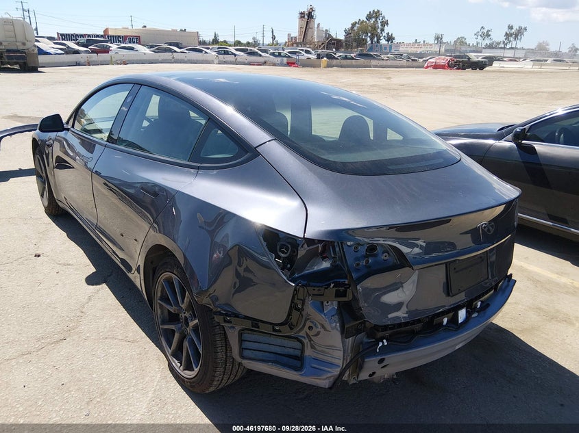 Vin: 5yj3e1eaxpf659043, lot: 46697564, tesla model 3 rear-wheel drive 20233