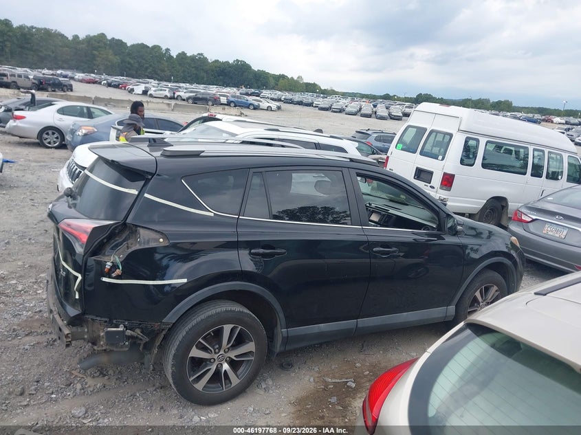 TOYOTA RAV4 - zdjęcie 13