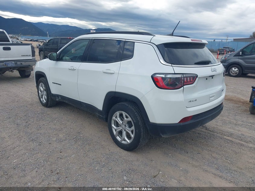 2024 JEEP COMPASS auction photo 3