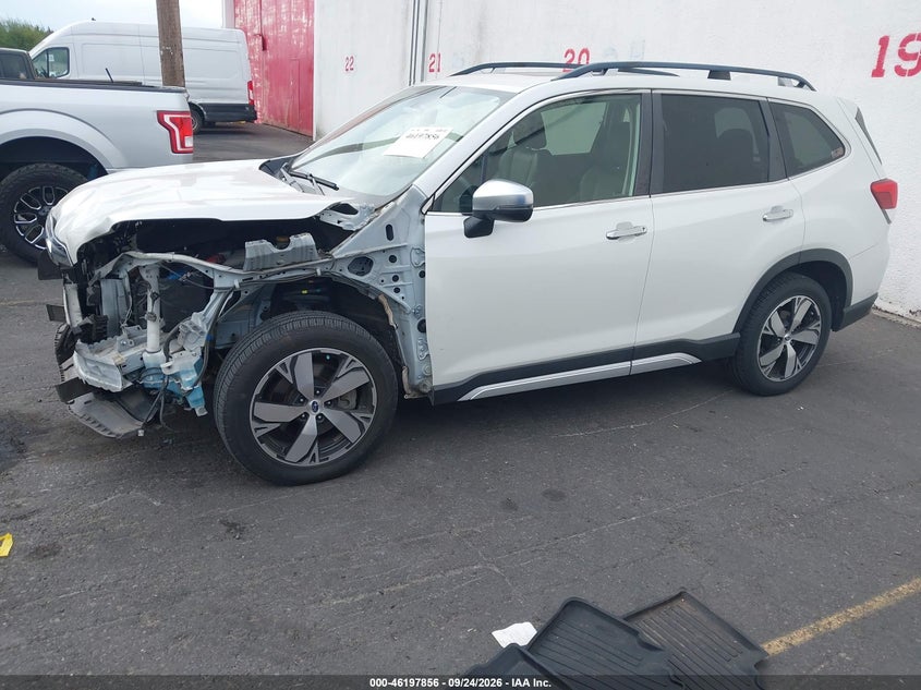 Vin: jf2skawc6kh451563, lot: 46697740, subaru forester touring 20192