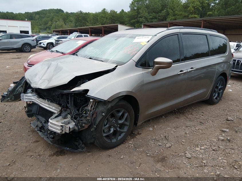 Vin: 2c4rc1bg0jr158747, lot: 46697823, chrysler pacifica touring l 20182