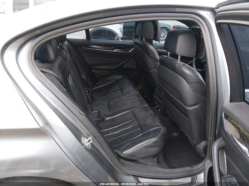 Фото 8 - BMW 530I