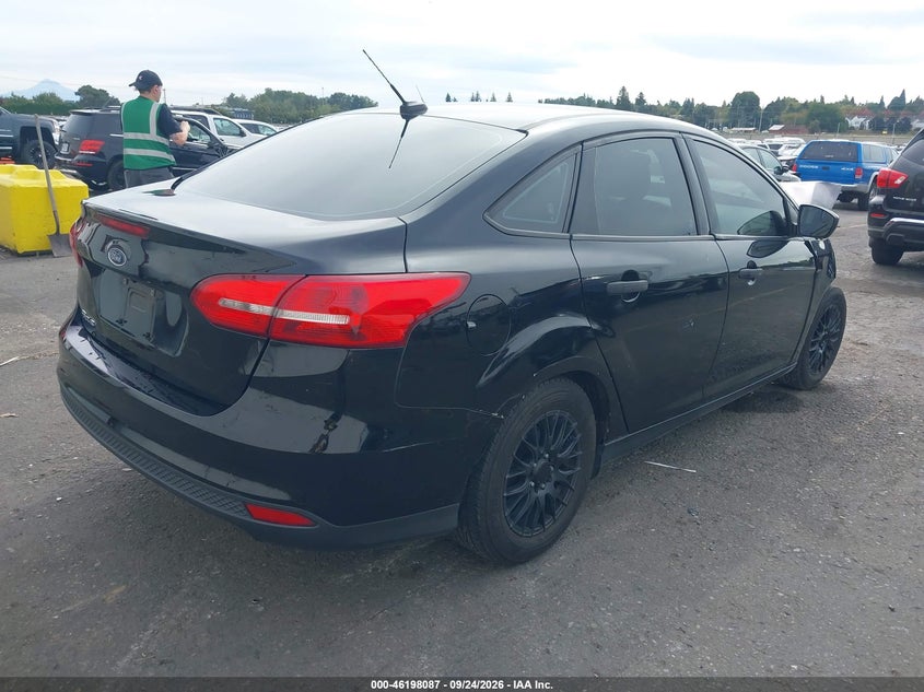 Vin: 1fadp3e20gl247154, lot: 46697971, ford focus s 20164