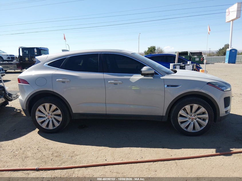 JAGUAR E-PACE - zdjęcie 14
