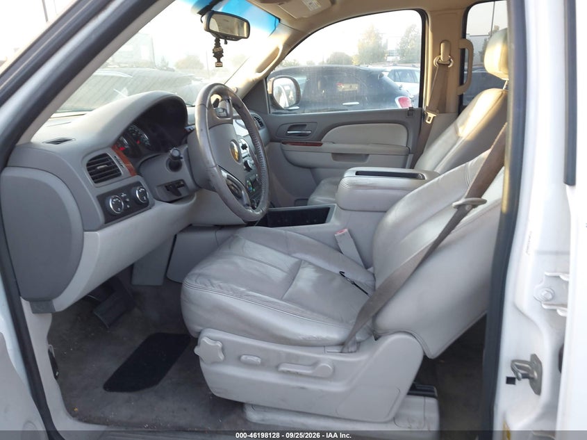CHEVROLET SUBURBAN 2011 VIN 1GNSKJE30BR222863