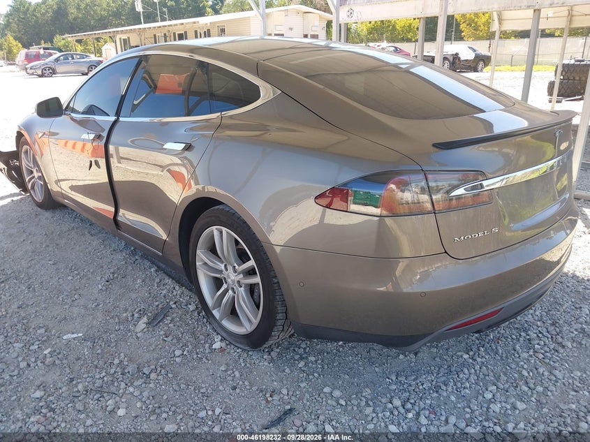 TESLA MODEL S - zdjęcie 3