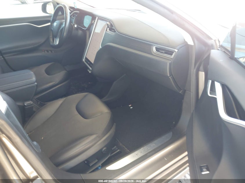TESLA MODEL S - zdjęcie 5