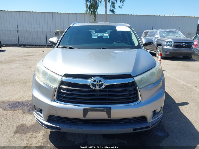 TOYOTA HIGHLANDER - zdjęcie 13