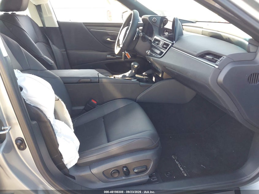 LEXUS ES 300H - zdjęcie 5