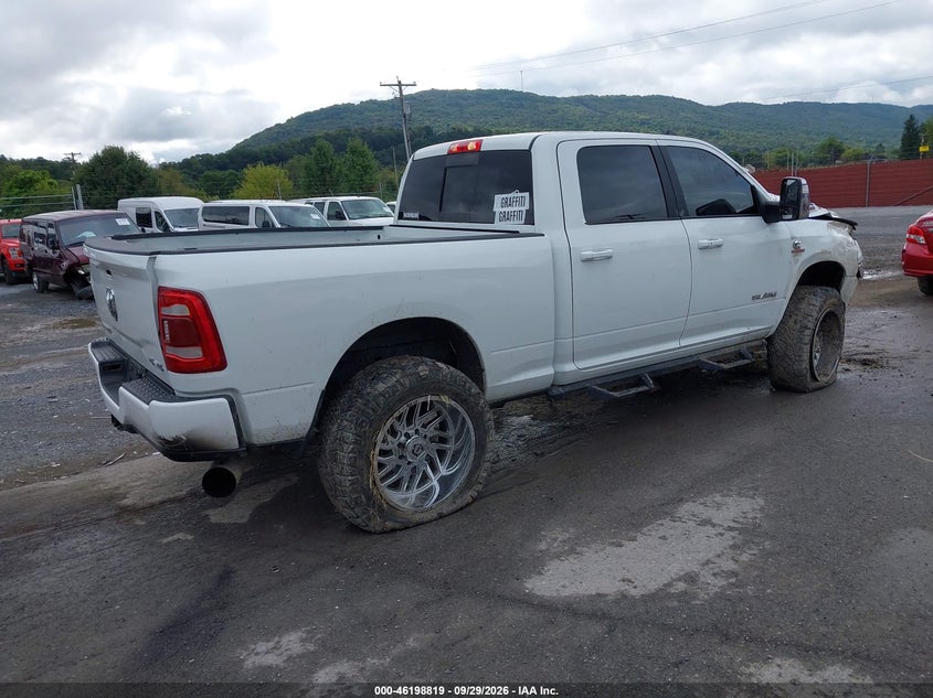 Vin: 3c6ur5fl8rg304425, lot: 46698731, ram 2500 laramie  4x4 6'4 box 20244