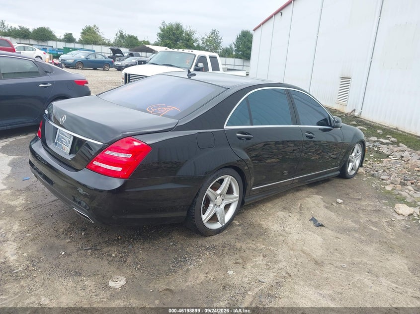 2010 MERCEDES-BENZ S 550 · Фото 4