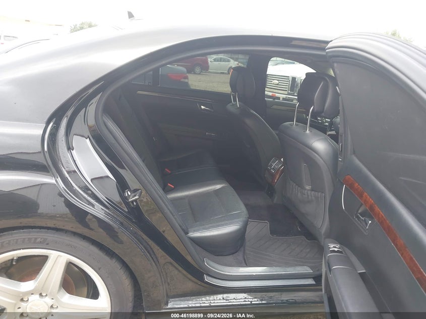 2010 MERCEDES-BENZ S 550 · Фото 8