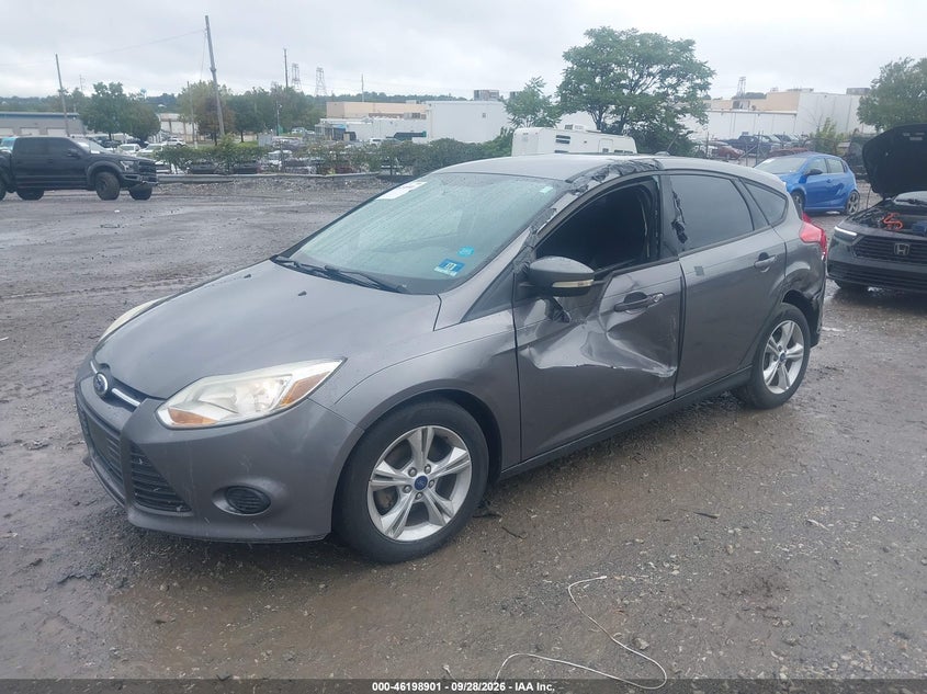 2014 FORD FOCUS SE · Фото 2