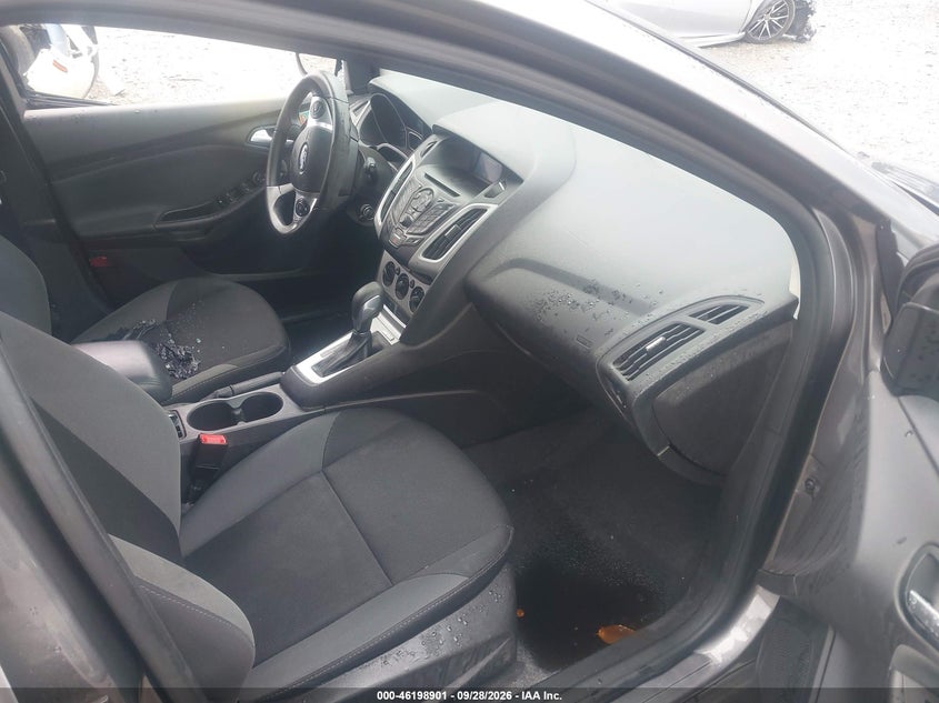 2014 FORD FOCUS SE · Фото 5