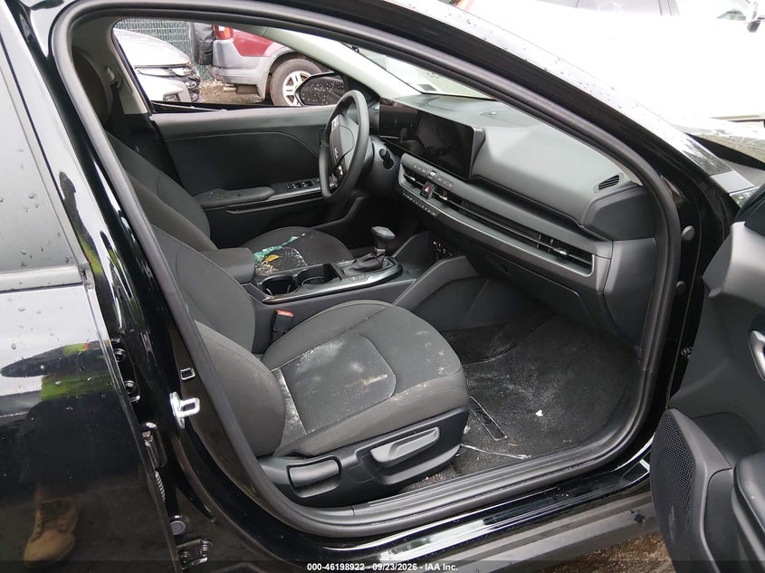 2026 KIA K4 LX · Фото 5