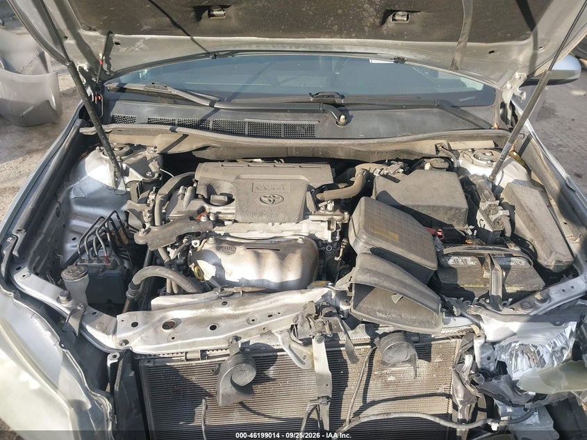 TOYOTA CAMRY - zdjęcie 10