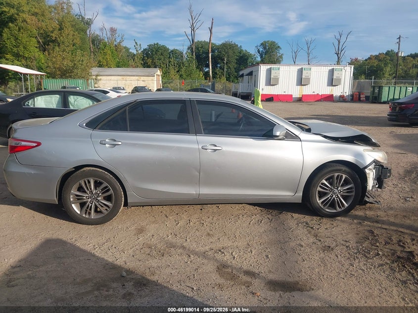 TOYOTA CAMRY - zdjęcie 13