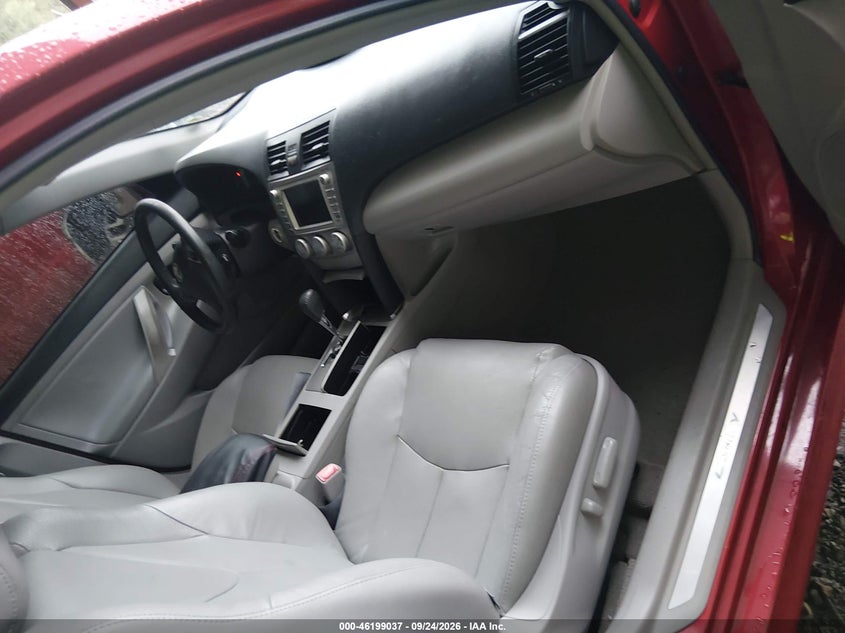 Фото 5 - TOYOTA CAMRY