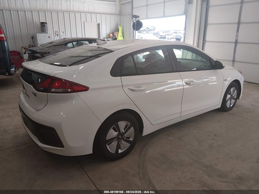 Vin: kmhc65lc1lu220271, lot: 46699078, hyundai ioniq hybrid blue 20204